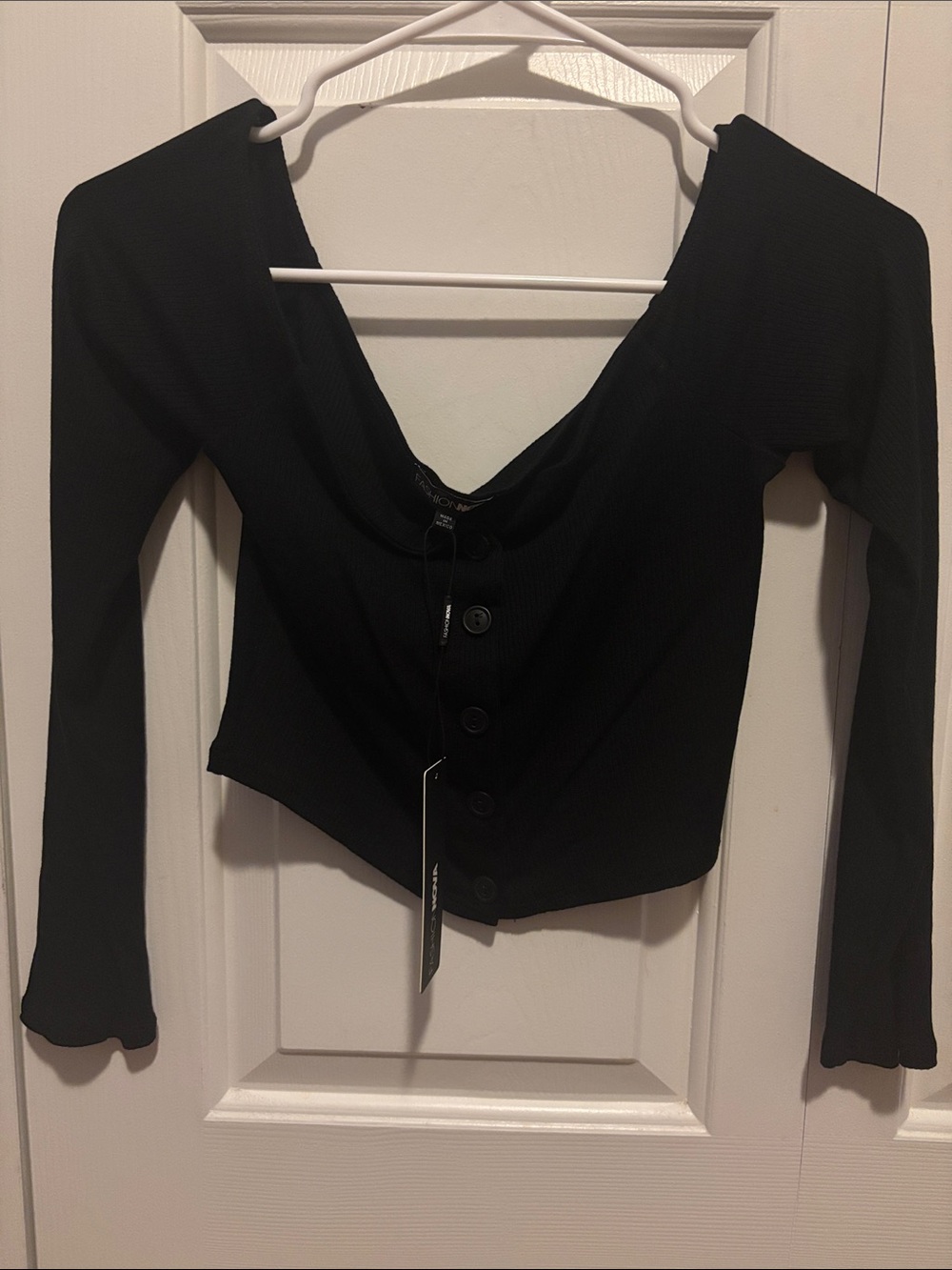 Fashion Nova Black Ribbed Button-Front Long Sleeve Crop Top